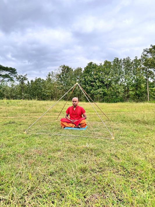Copper heavy Duty Giza Meditation Pyramid 6 Feet Base with 5 corner connectors and 8 main pipes with Handmade orgonite connectors