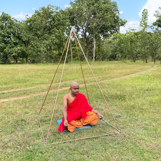 Copper/orgonite Deluxe Heavy Duty Nubian Meditation Pyramid 5 Feet Base with 5 corner connectors and 8 main pipes with Orgonite connectors