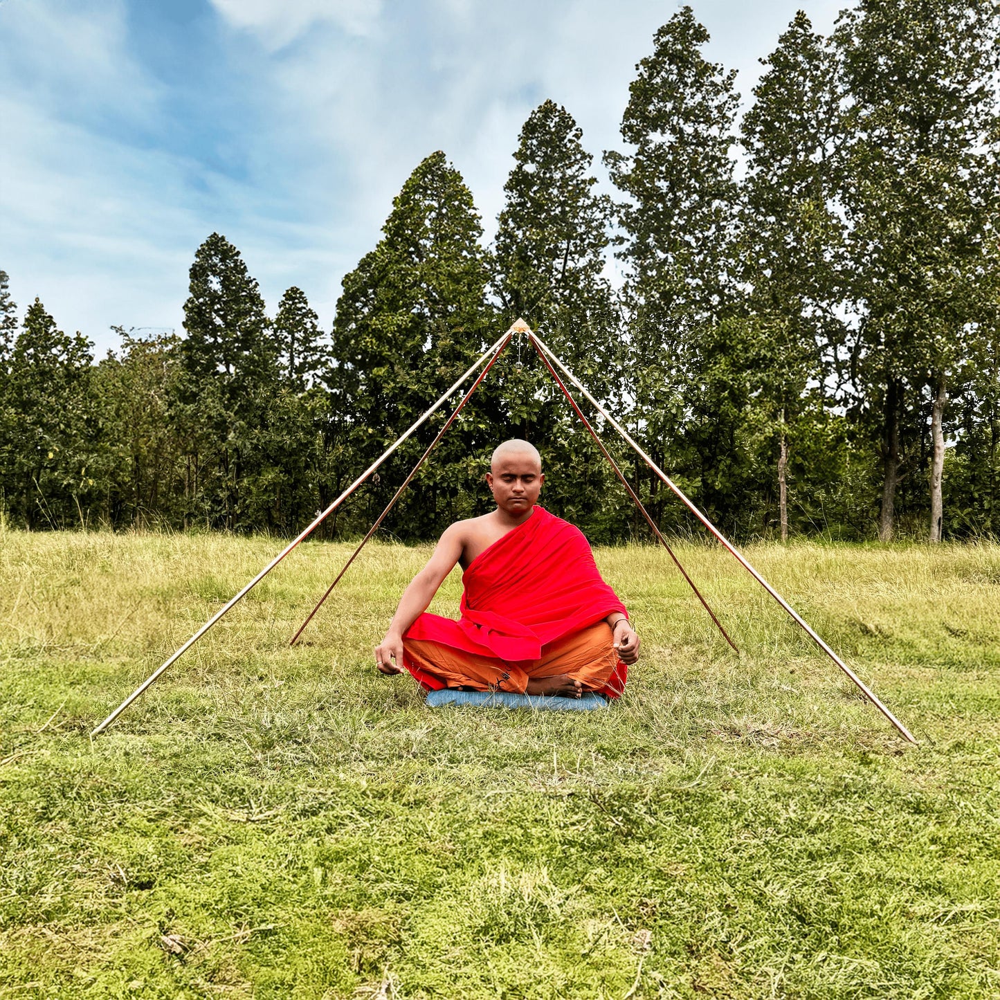 Copper heavy Duty Giza Meditation Pyramid 5 Feet Base with 5 corner connectors and 8 main pipes with Handmade orgonite connectors