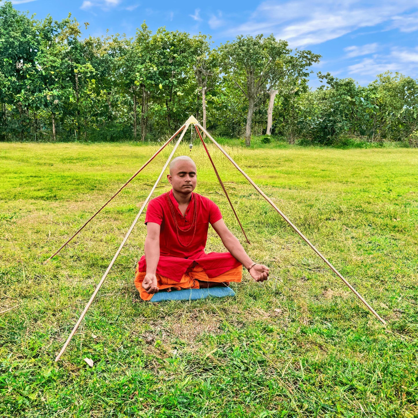 Copper/orgonite Lite Duty Giza Meditation Pyramid 7 Feet Base Portable Version with orgonite top made up of natural Crystals