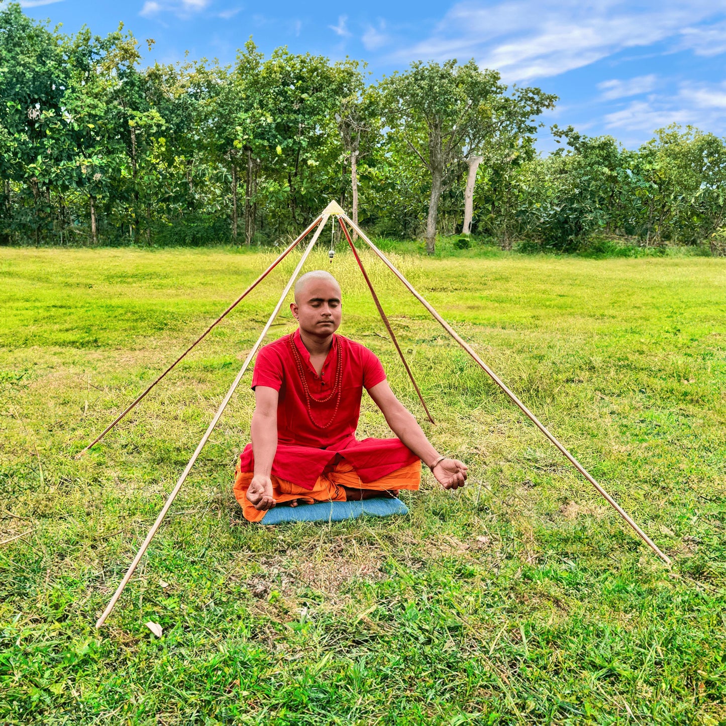 Copper/orgonite Heavy Duty Giza Meditation Pyramid 8 Feet Base Portable Version with orgonite top made up of natural Crystals